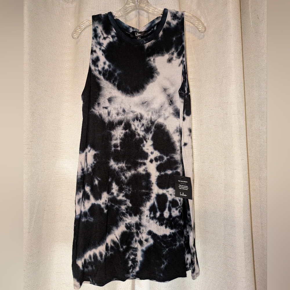 Lulu's Black and White Tie-Dye Sleeveless Dress